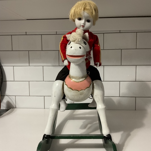 VTG Enesco 1981 Vintage Porcelain Boy Soldier Doll Musical Wooden Rocking Horse - Picture 3 of 13